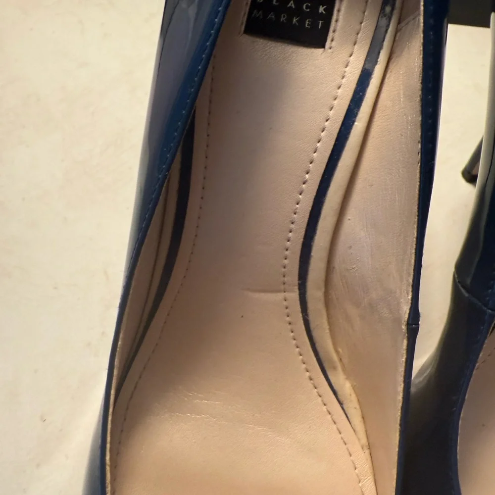 White House Black Market Blue Patent Leather Heels - Picture 4 of 16